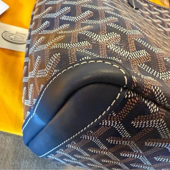 Goyard Blue Chevron Print Saint Louis Tote - Picture 8 of 13